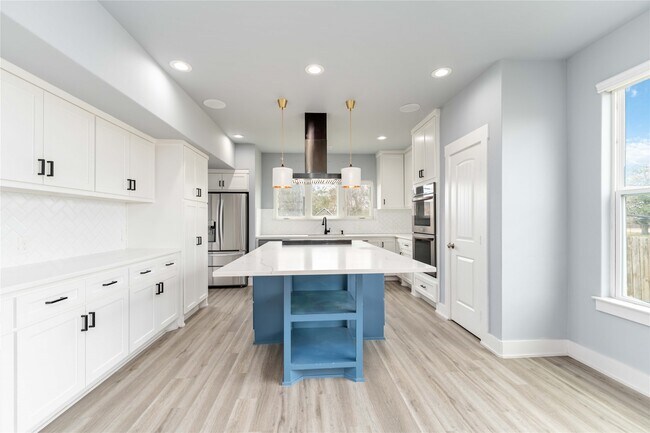 Building Photo - 9495 Jutland Rd