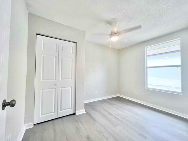 Foto del edificio - 960 18th St S