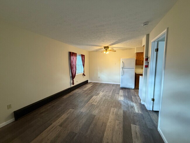 Building Photo - 4230 Harmont Ave NE