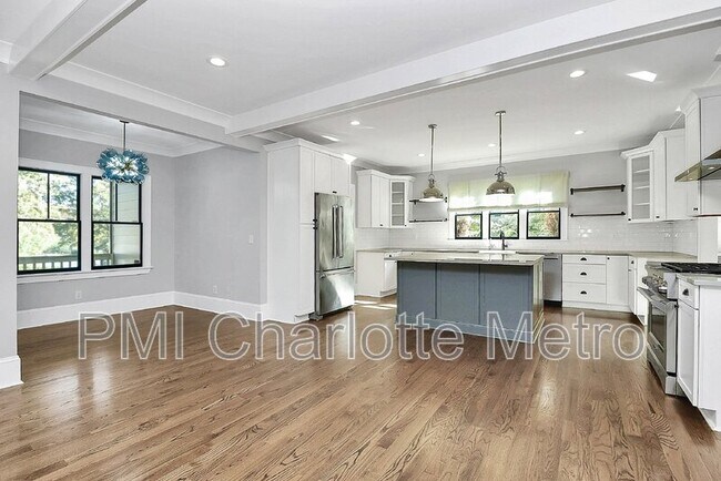 Foto del edificio - 2321 Belvedere Ave