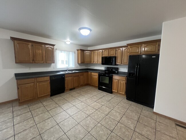 Foto del edificio - 4281 Estate Dr S