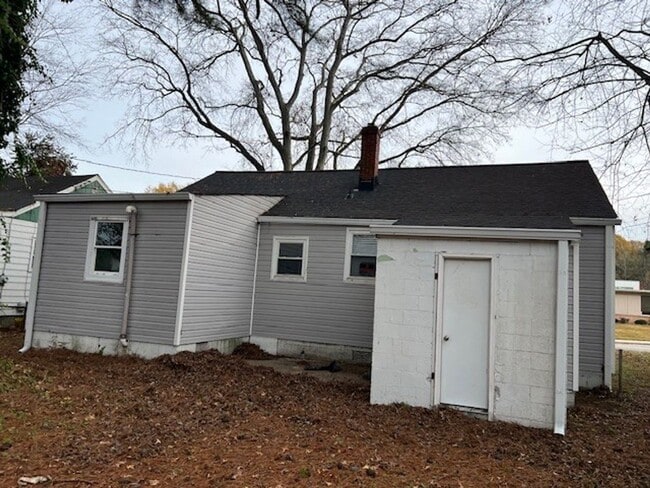 Building Photo - 48 Gibbons Ave