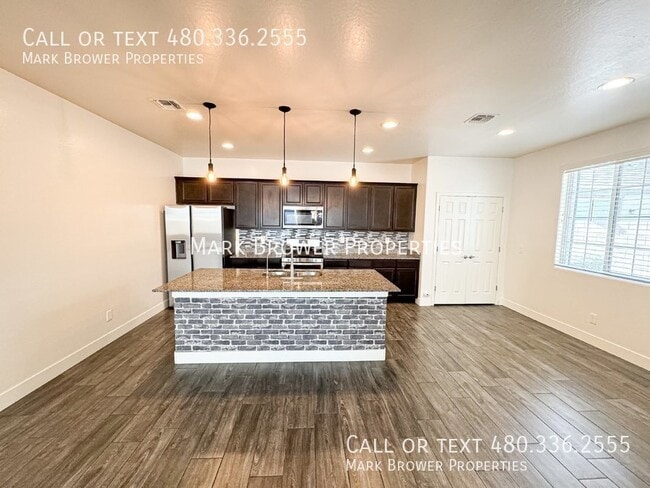 Building Photo - 249 North Sandal-