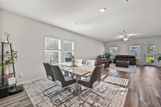 Foto del edificio - 11400 Copperstone Ave