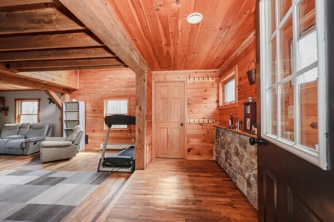 Building Photo - 40 Chemung Rd