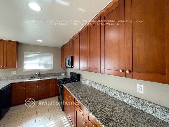 Foto del edificio - 16455 Ludlow St