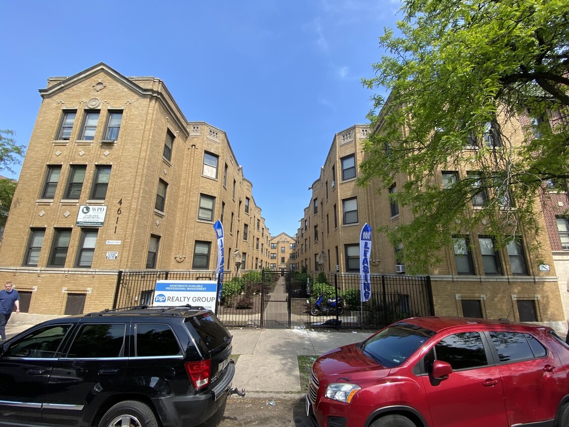 Primary Photo - 4611.5 S Drexel Blvd