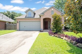 Building Photo - 421 Livingstone Ln