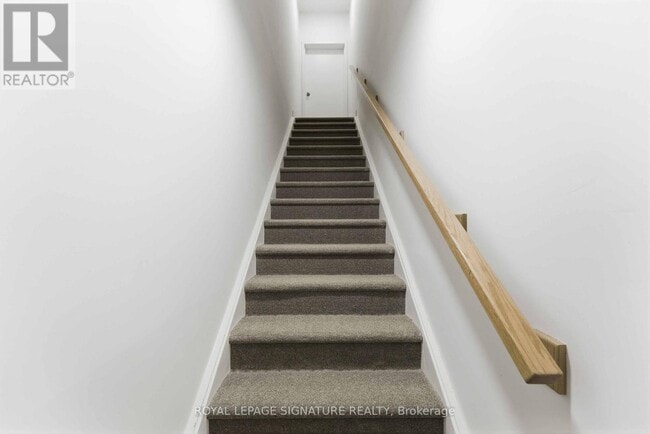 Building Photo - 16 Melbourne Ave