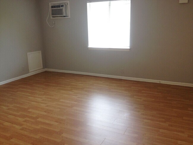 Foto del edificio - 905 Greenwood Ave NE