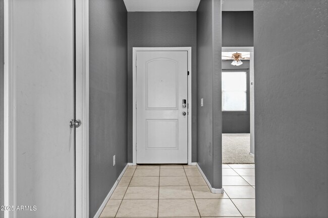 Foto del edificio - 4972 E Living Stone Way