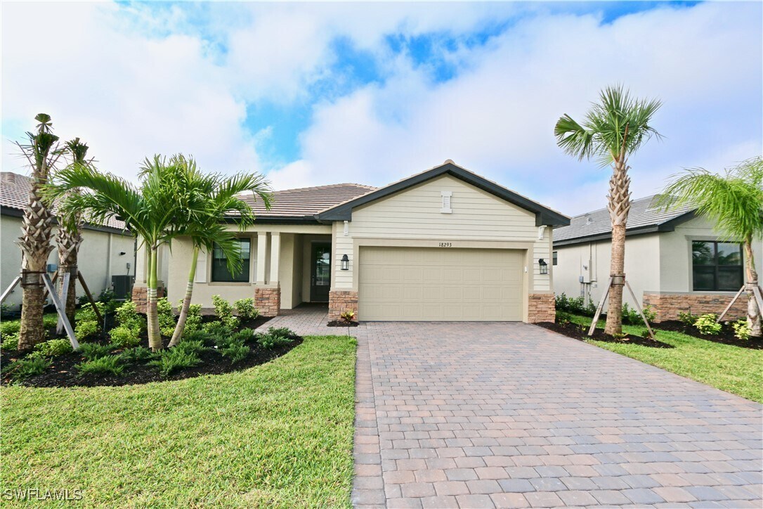 Foto principal - 18293 Ridgeline Dr