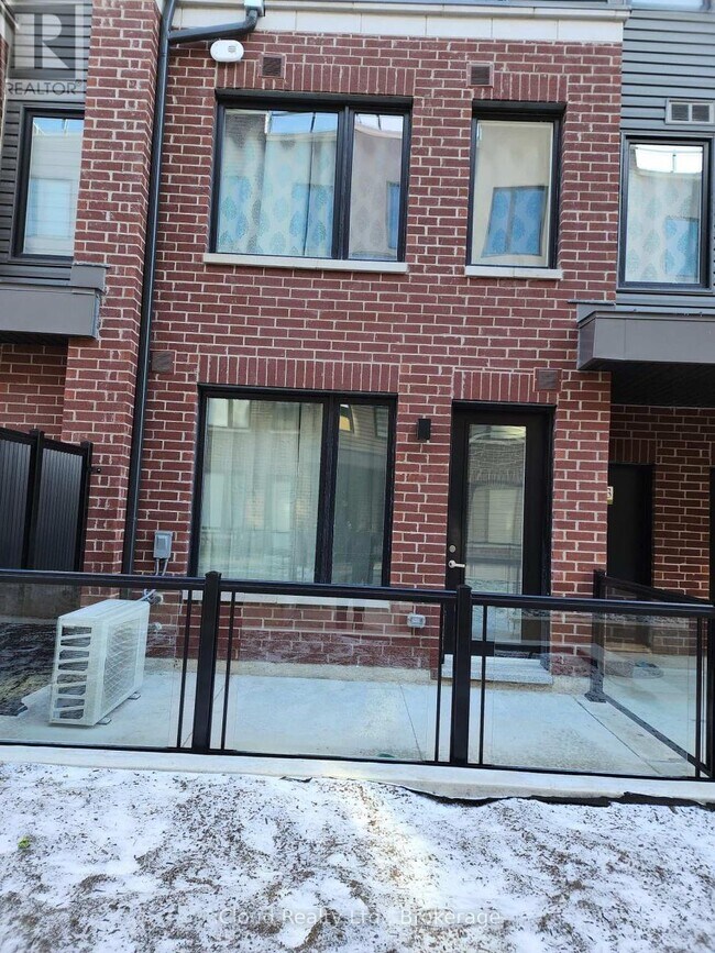 Building Photo - 3415 Ridgeway Dr