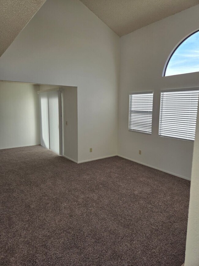 Building Photo - Pismo Beach home in great neighborhood