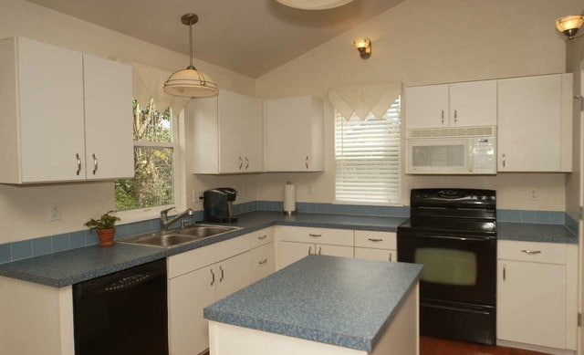 Building Photo - Spacious + Bright SW Longmont Home!