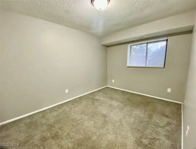 Building Photo - 2595 Terrace Ave