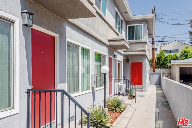 Building Photo - 11749 Riverside Dr