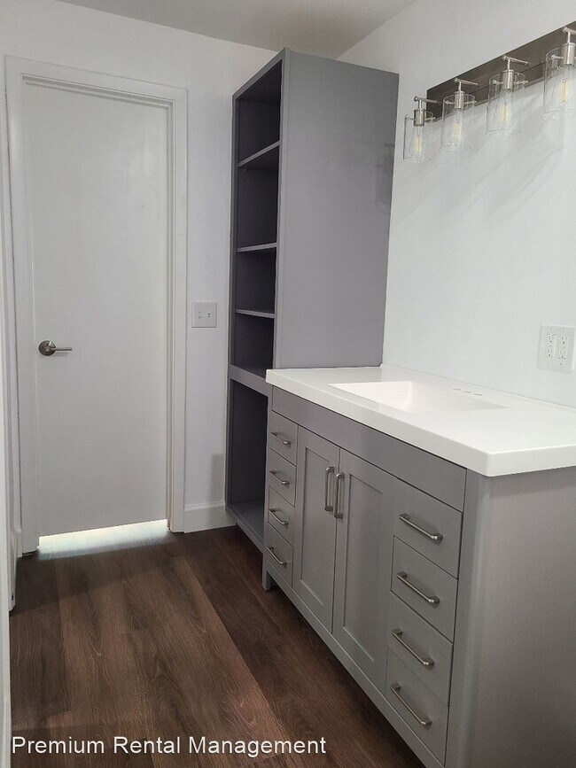 Building Photo - 2 br, 2 bath House - 760 S Brevard Ave Apt...