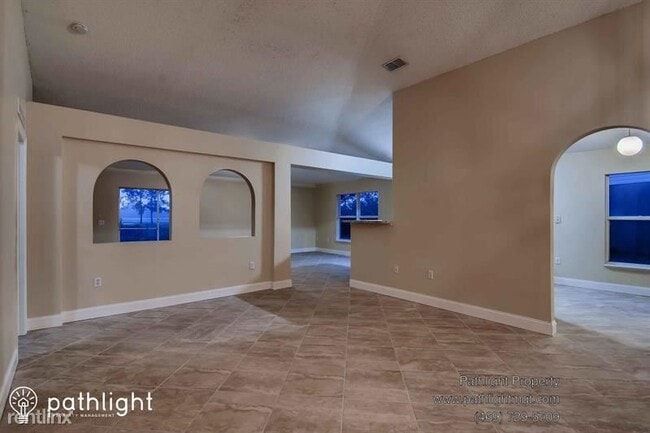 Foto del edificio - 3 br, 2 bath House - 621 Brown Bear Court ...