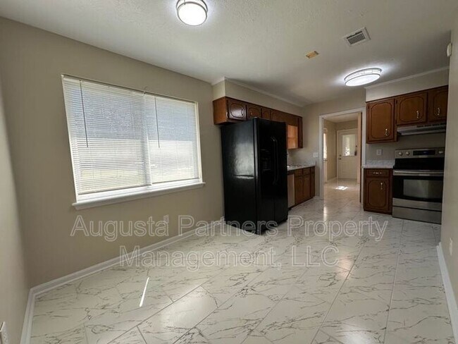 Foto del edificio - 3520 Stafford Dr