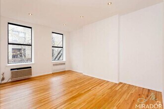Building Photo - 1558 York Ave