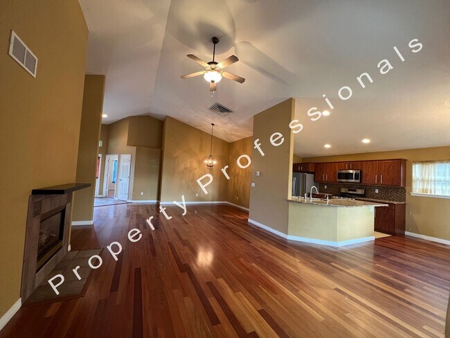 Foto del edificio - Large home for RENT in Rifle