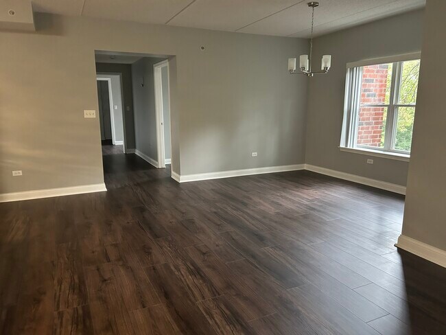 Foto del edificio - 3400 N Old Arlington Heights Rd