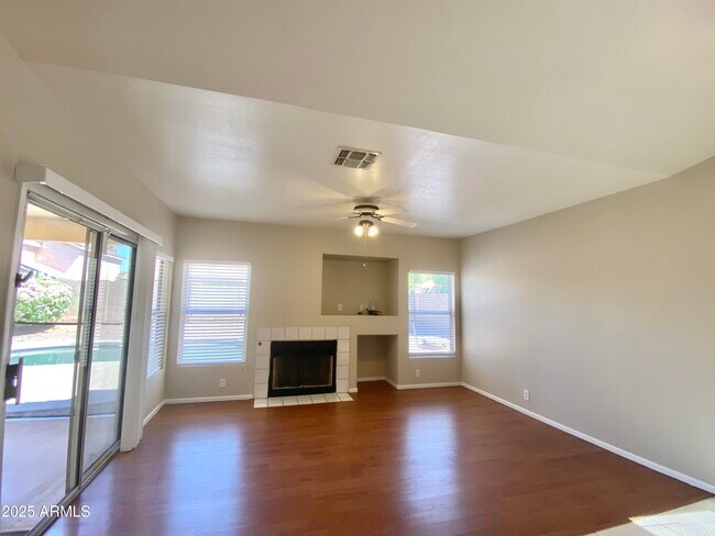 Building Photo - 3356 E Escuda Rd