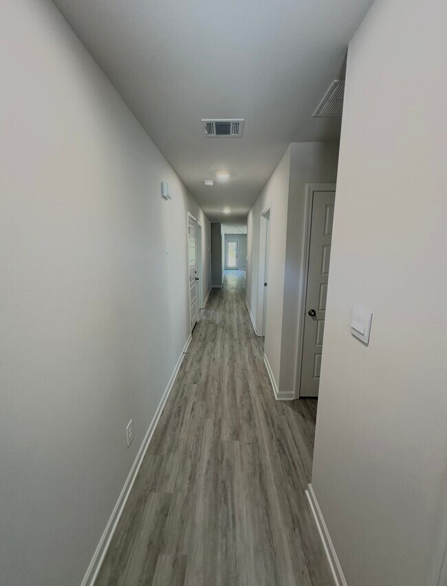 Foto del edificio - 35531 Forest Manor Avenue