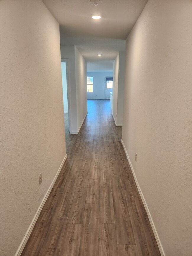 Foto del edificio - PALOMA Subdvison/ Converse Area