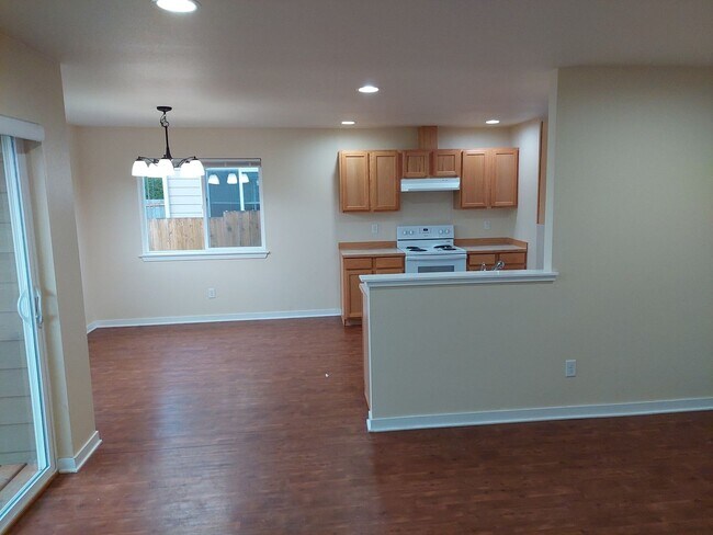Foto del edificio - 2200 Greenview Cir