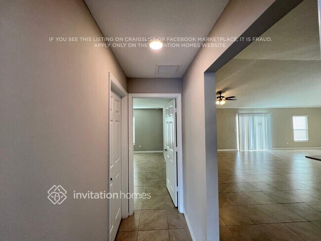 Foto del edificio - 2261 SE Heathwood Cir