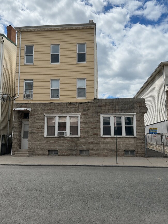 Building Photo - 226 Ripley Pl