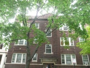 Building Photo - 3508 N Wolcott Ave
