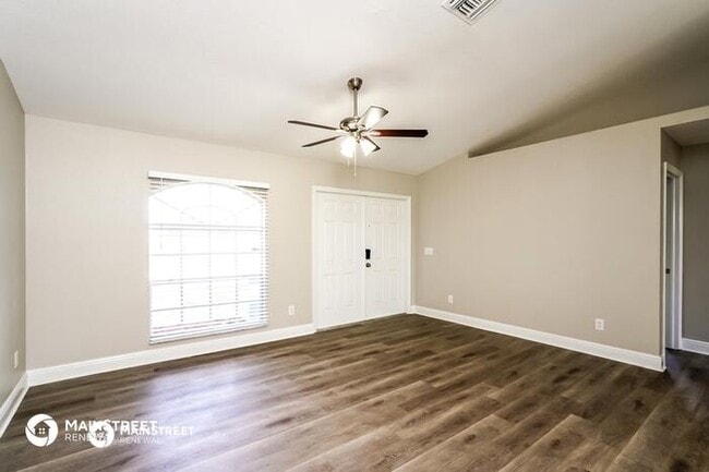 Building Photo - 2101 NE 7th Pl, Cape Coral, FL 33909