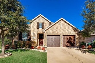 Building Photo - 1014 Somerset Cir