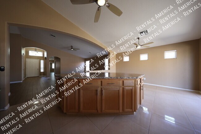 Foto del edificio - 42604 W Oakland Dr