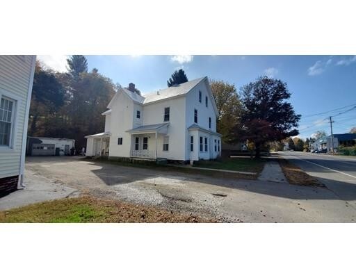 Foto principal - 735 Main St