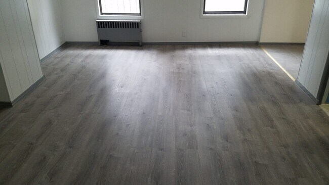 Sala de estar - 495 Grand St
