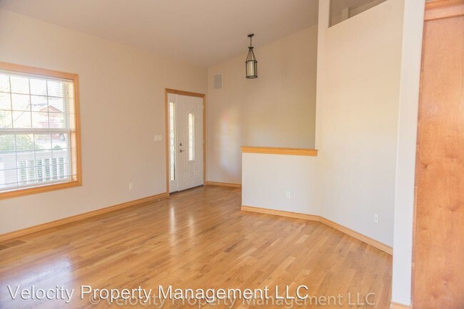 Building Photo - 3 br, 2 bath House - 2977 NW Bordeaux Ln.