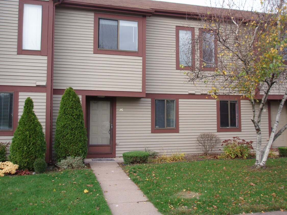 135 Village Square Dr, New Britain, CT 06053 Townhome Rentals in New