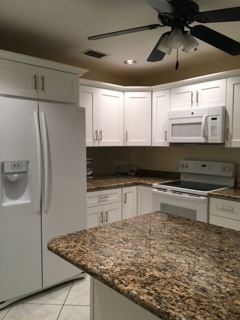 Primary Photo - 9125 W Highland Pines Dr