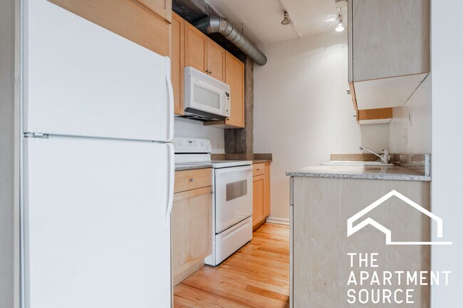 Building Photo - 4630 N Beacon St
