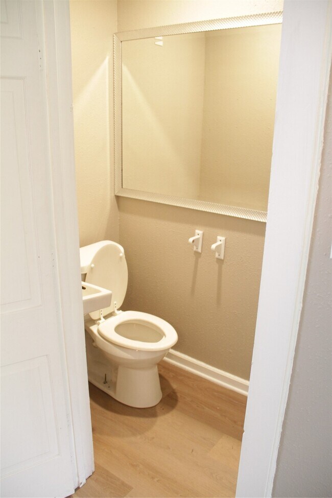 Foto del edificio - 5400 Sheldon St