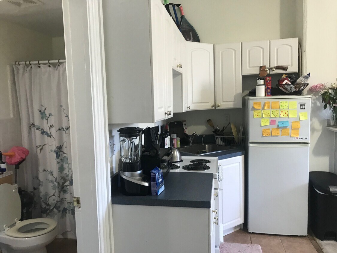 *Pictures are representative samples of the advertised unit. In some cases, the actual units you tou - 127 Pinckney St