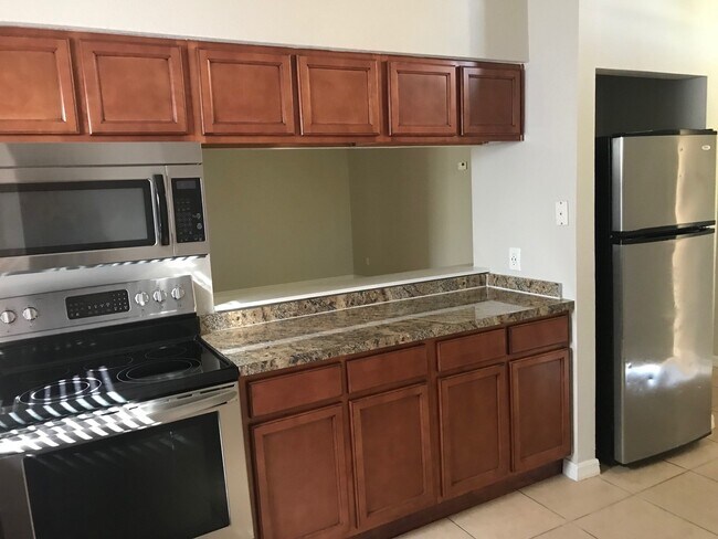 Building Photo - RYHM - 4240 Gulfstream Bay Court