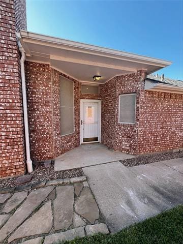 Building Photo - 1940 Pine Ridge Dr