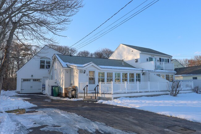Building Photo - 92 Kings Hwy