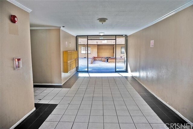 Foto del edificio - 10901 Laurel Canyon Blvd