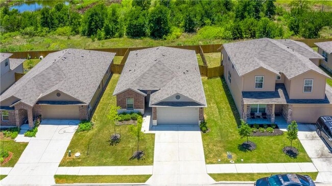 Building Photo - 15117 Bullbrier Rd